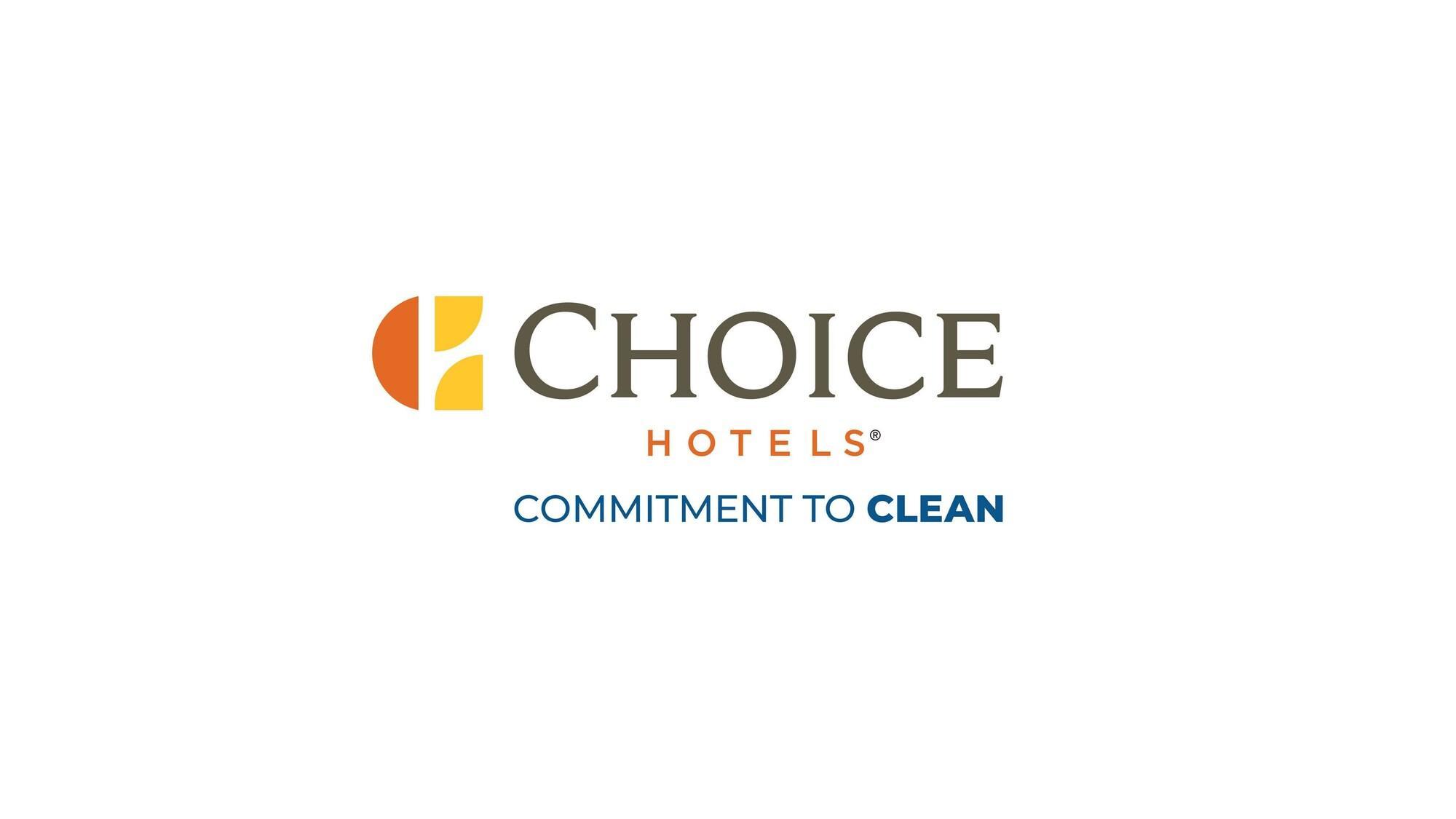 Quality Inn & Suites Vandalia Near I-70 And Hwy 51 외부 사진