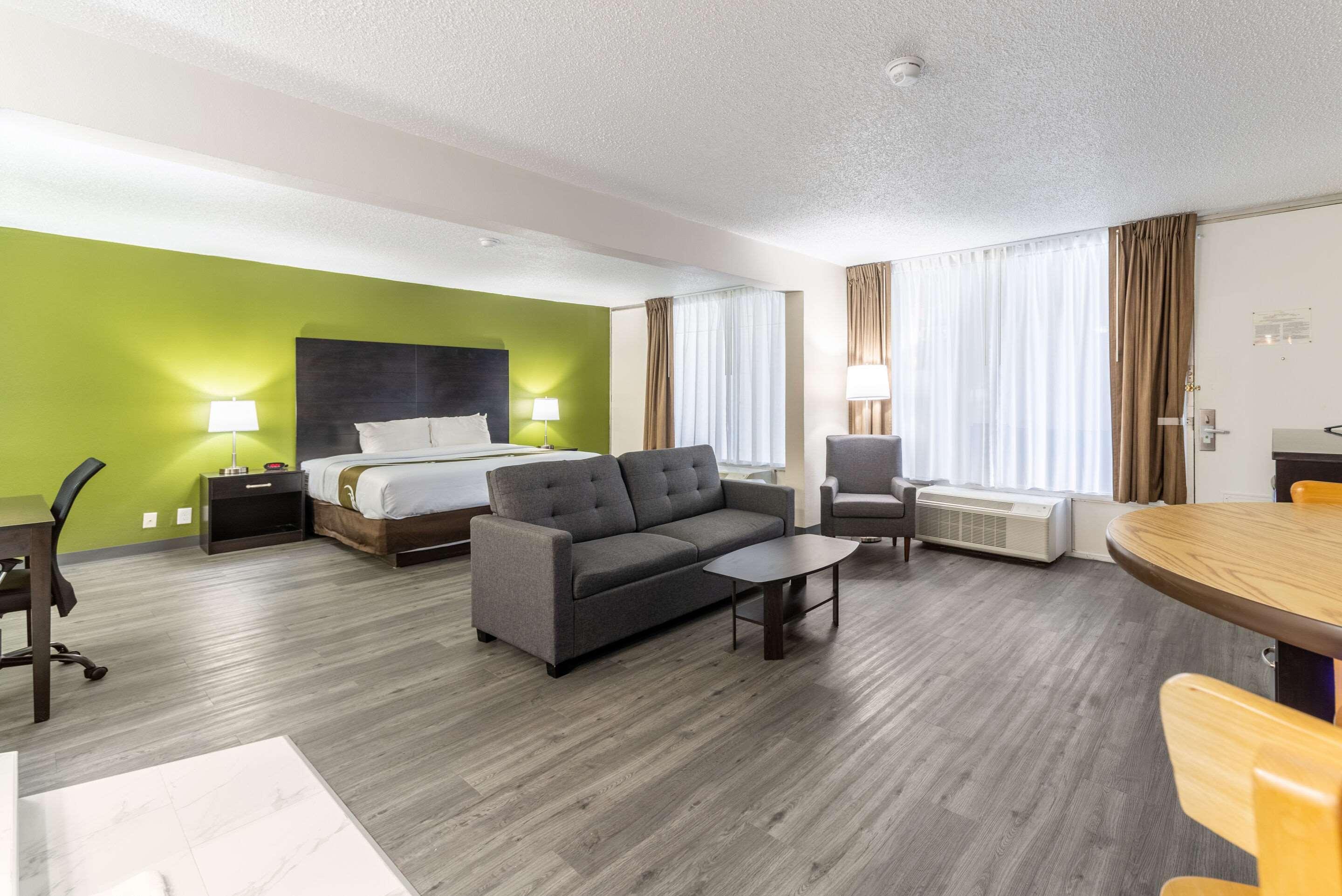 Quality Inn & Suites Vandalia Near I-70 And Hwy 51 외부 사진