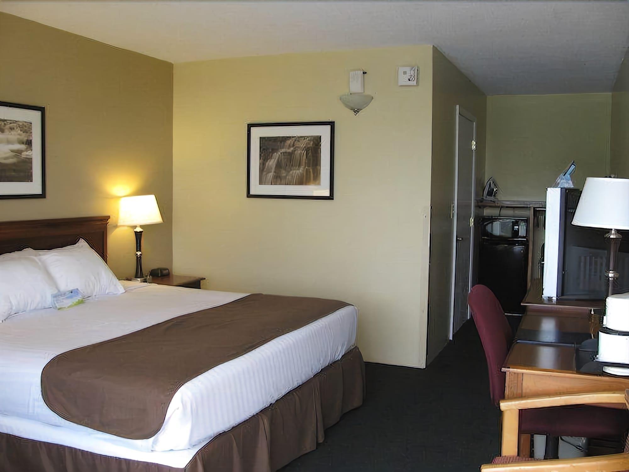 Quality Inn & Suites Vandalia Near I-70 And Hwy 51 외부 사진