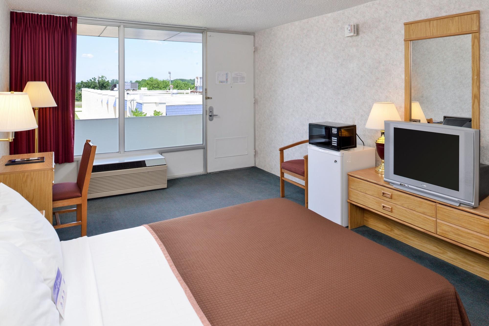 Quality Inn & Suites Vandalia Near I-70 And Hwy 51 외부 사진