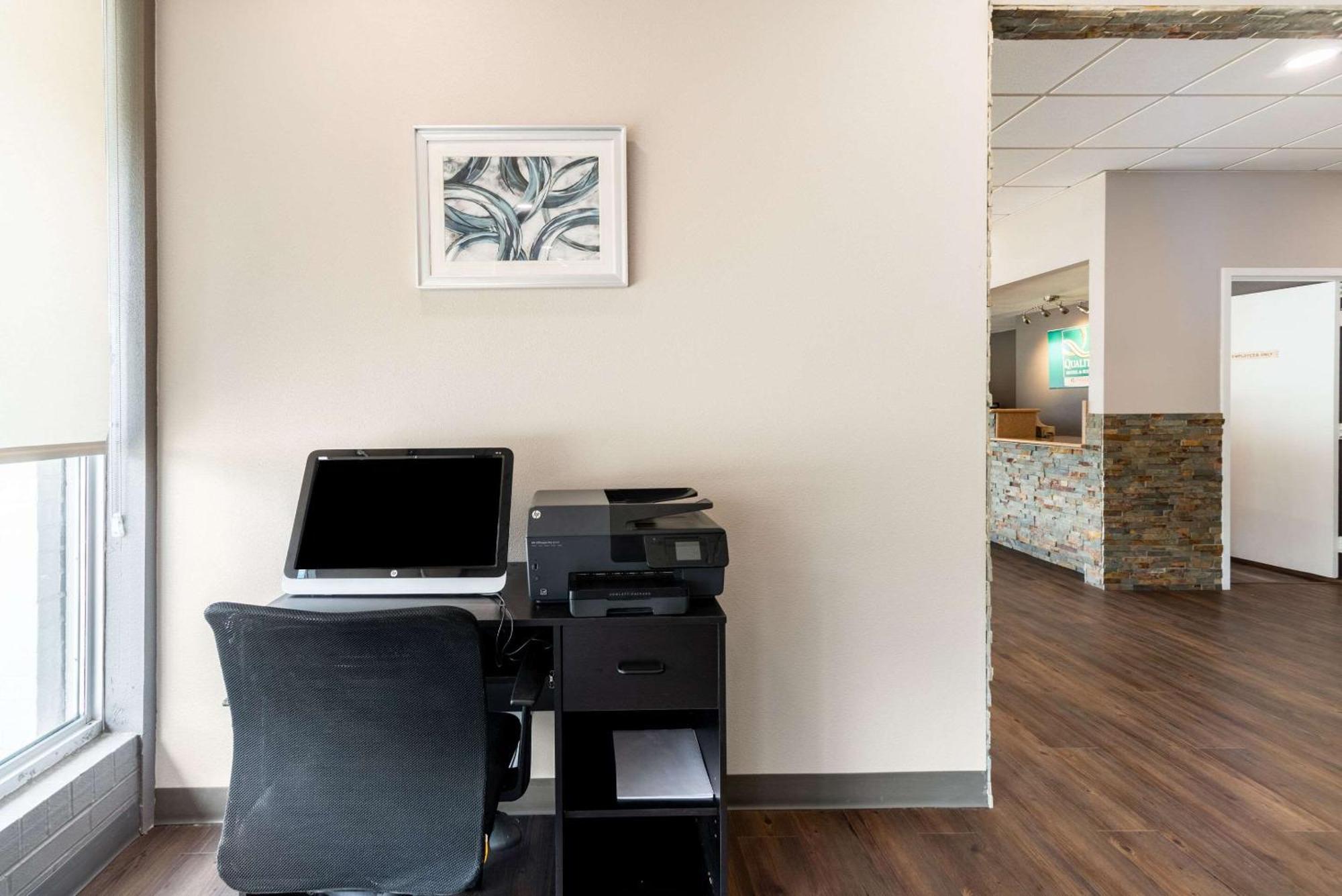 Quality Inn & Suites Vandalia Near I-70 And Hwy 51 외부 사진