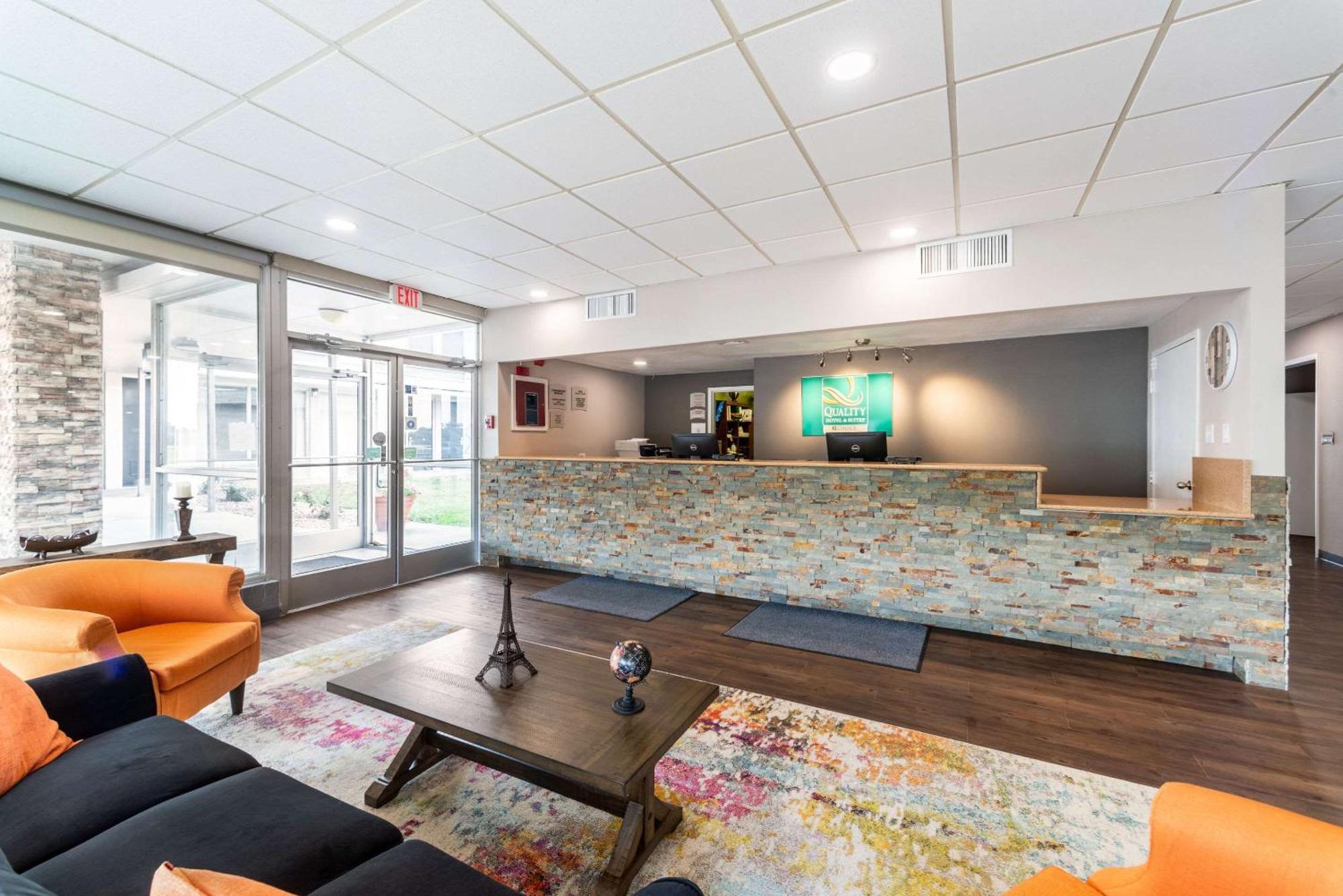 Quality Inn & Suites Vandalia Near I-70 And Hwy 51 외부 사진