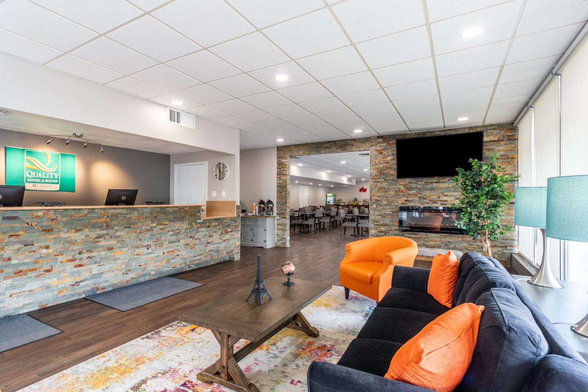 Quality Inn & Suites Vandalia Near I-70 And Hwy 51 외부 사진