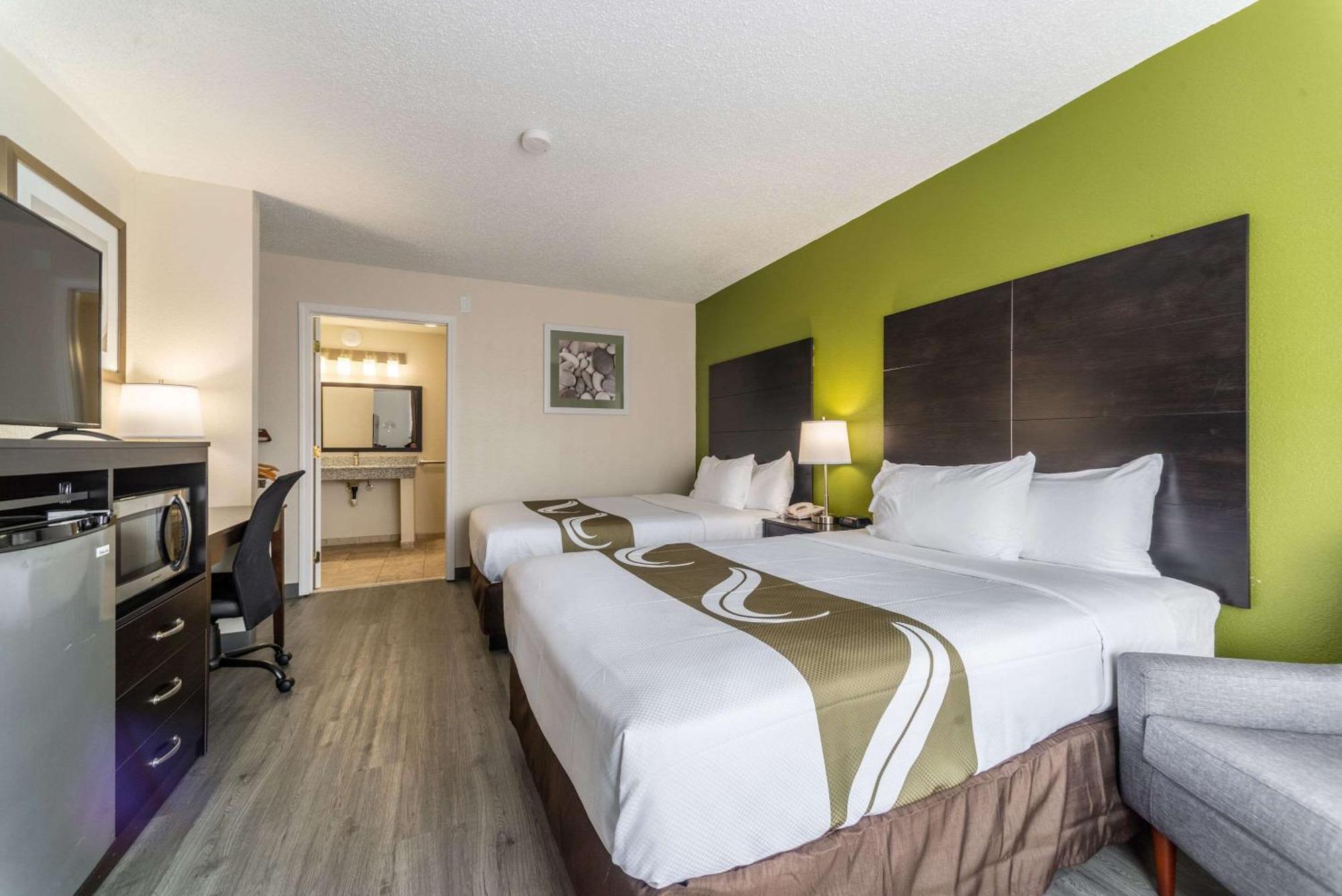 Quality Inn & Suites Vandalia Near I-70 And Hwy 51 외부 사진