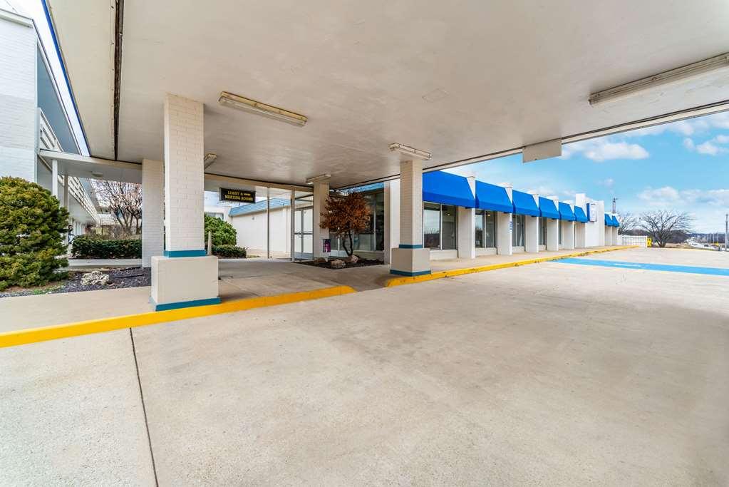 Quality Inn & Suites Vandalia Near I-70 And Hwy 51 외부 사진